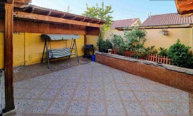 SE VENDE HERMOSA CASA EN VILLA JARDINES DE LOS ANDES