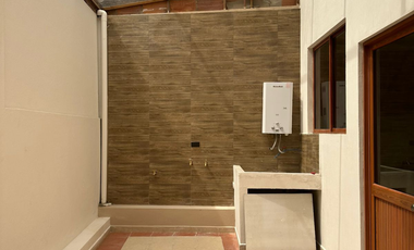 Venta de Casa Sector Emov de Misicata, Cuenca