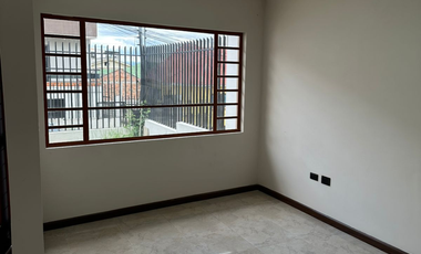 Venta de Casa Sector Emov de Misicata, Cuenca