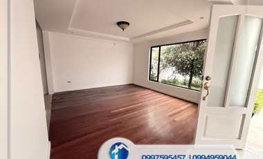 Venta de Casa Sector Ciudadela de Los Ingenieros, Cuenca