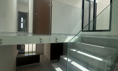 VENTA Casa de 3 recámaras en Col. Primero de Mayo Sur