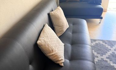 RENTA DEE CASA AMUEBLADA EN BOSQUES DEL DORADO SALIDA LEON SILAO  3 RECAMARAS