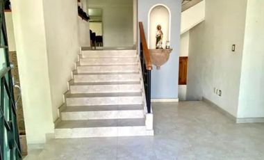 Valle Real, hermosa residencia de 4 recámaras