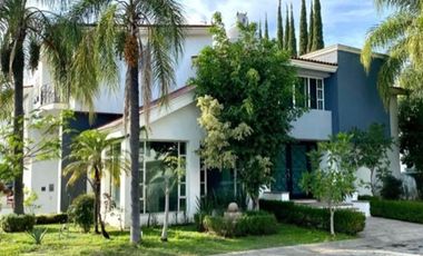 Valle Real, hermosa residencia de 4 recámaras