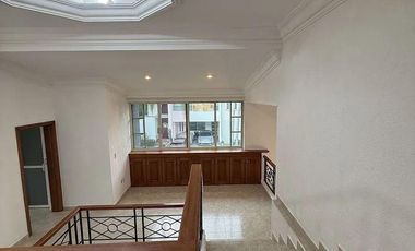 Valle Real, hermosa residencia de 4 recámaras