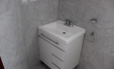 Casa de 3 niveles en Calle 99 B Poniente 115 Colonia Arboledas de Loma Bella a 2 cuadras Av. 16 de septiembre