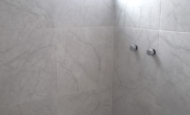 Casa de 3 niveles en Calle 99 B Poniente 115 Colonia Arboledas de Loma Bella a 2 cuadras Av. 16 de septiembre