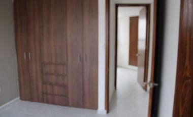 Casa de 3 niveles en Calle 99 B Poniente 115 Colonia Arboledas de Loma Bella a 2 cuadras Av. 16 de septiembre