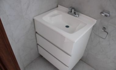 Casa de 3 niveles en Calle 99 B Poniente 115 Colonia Arboledas de Loma Bella a 2 cuadras Av. 16 de septiembre