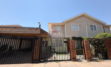 Casa Con Piscina 5d/2b, Villa Jardines De Santa María, Maipú