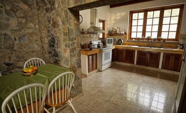 CASA EN VENTA US$ 750,000, CONDOMINIO EN ALAMOS DE MONTERRICO