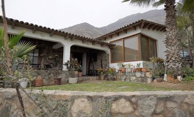 CASA EN VENTA US$ 750,000, CONDOMINIO EN ALAMOS DE MONTERRICO
