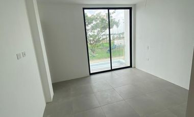 Se vende casa de 4 dormitorios en La Costa Samborondón.