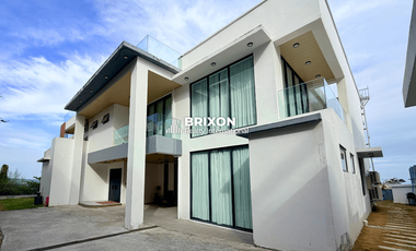 Luxury 3-Storey Hillside Villa with Pool in Clark near Golf Course Sun Valley D'heights