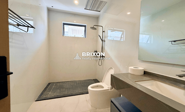 Luxury 3-Storey Hillside Villa with Pool in Clark near Golf Course Sun Valley D'heights