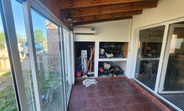 Propiedad en Doradillo ,casa,departamento,invernadero,patio parquizado