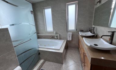 Casa en renta en exclusivo Arces Residencial, Metepec