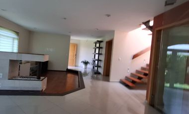 Casa en renta en exclusivo Arces Residencial, Metepec
