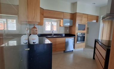 Casa en renta en exclusivo Arces Residencial, Metepec