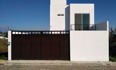 Casa en Venta en Fraccionamiento Mirador de Oaxtepec, Yautepec, Morelos.