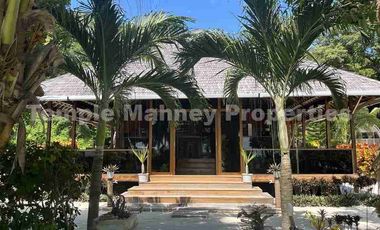 EXCLUSIVE BEACHFRONT RESORT