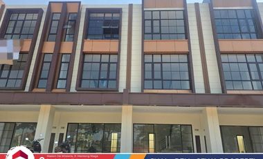 Sewa Ruko Baru Gress! Desain Modern 3 Lantai, Parkir Luas Unit Komersial Eksklusif 2026 Bangunan Baru Lokasi Strategis Dan Bebas Banjir Di Metland Men