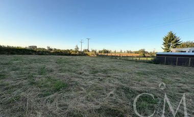 En venta linda parcela en Las Quemas en condominio consolidado