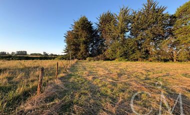 En venta linda parcela en Las Quemas en condominio consolidado