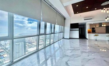 Comfortable and Roomy 4 Bedroom Sub-Penthouse at St. Francis Shangri-la Place for Sale