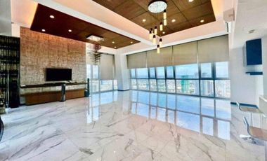 Comfortable and Roomy 4 Bedroom Sub-Penthouse at St. Francis Shangri-la Place for Sale