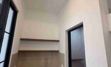 Disewakan rumah baru Gress Regency One East Point dekat Pakuwon city