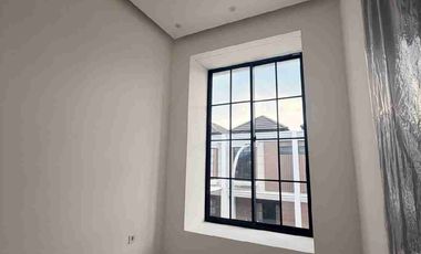 Disewakan rumah baru Gress Regency One East Point dekat Pakuwon city