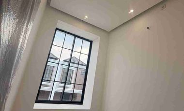 Disewakan rumah baru Gress Regency One East Point dekat Pakuwon city