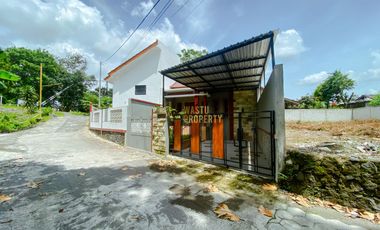 RUMAH MEWAH TANAH LUAS DI MAGUWOHARJO SLEMAN SHM