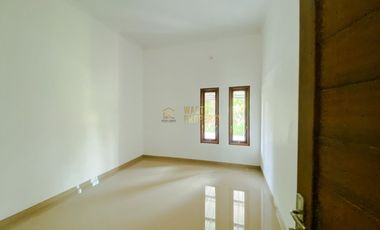 RUMAH MEWAH TANAH LUAS DI MAGUWOHARJO SLEMAN SHM