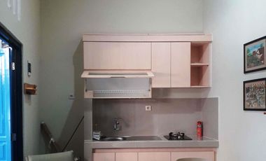 Pavilun Cantik – Kost 2 orang, Fully furnished 2 menit ke Tomang