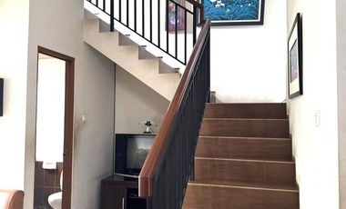 Rumah townhouse dekat pasar kebayoran lama Jakarta selatan bebas banjir