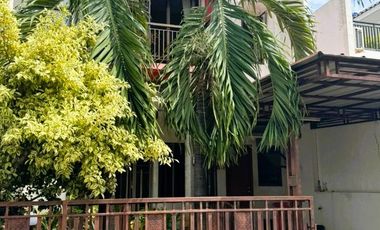 Rumah townhouse dekat pasar kebayoran lama Jakarta selatan bebas banjir