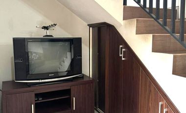 Rumah townhouse dekat pasar kebayoran lama Jakarta selatan bebas banjir