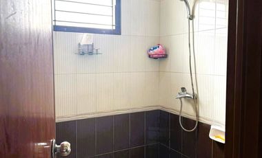 Rumah townhouse dekat pasar kebayoran lama Jakarta selatan bebas banjir