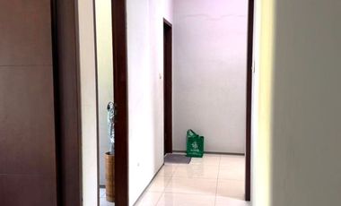 Rumah townhouse dekat pasar kebayoran lama Jakarta selatan bebas banjir