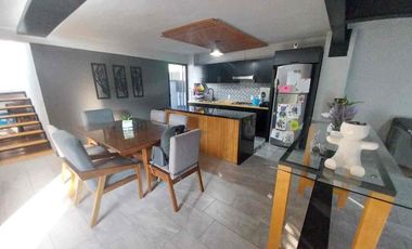 Casa moderna en fraccionamiento con vigilancia y alberca