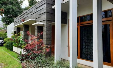 Dijual Rumah Mainroad Arcamanik Untuk Dagang, Bisnis dan Usaha Ref.05261