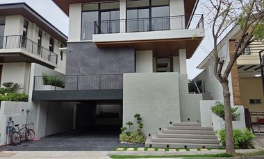 House For Sale at Verdana Homes Villaga, Daang Hari Road, Molino IV, Bacoor Cavite