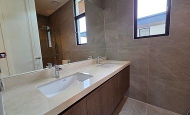 House For Sale at Verdana Homes Villaga, Daang Hari Road, Molino IV, Bacoor Cavite