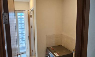 Di Jual Condominium taman Anggrek Residence 3 Bedroom Semi Furnish