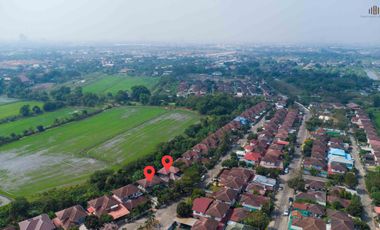 Two Adjacent Detached Houses for Sale – Nimit Mai, Khlong Sam Wa Total land nearly 200 sq.wah. Designed for shared living with privacy.