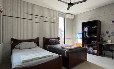 DIJUAL RUMAH DI LINGKUNGAN PERUMAHAN YANG BERSIH DAN TENANG