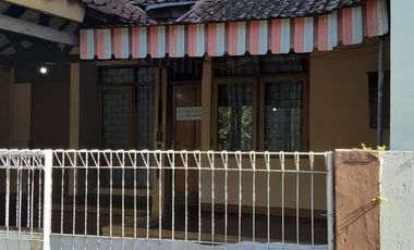 Disewakan Rumah komplek taman bumi prima Cimahi Utara