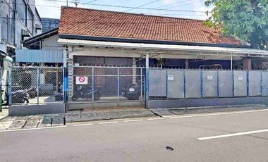 Rumah dijual dihitung tanah di Kramat Pulo Raya Jakarta Pusat